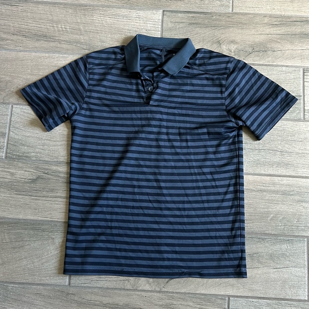 Dip stripe collared shirt